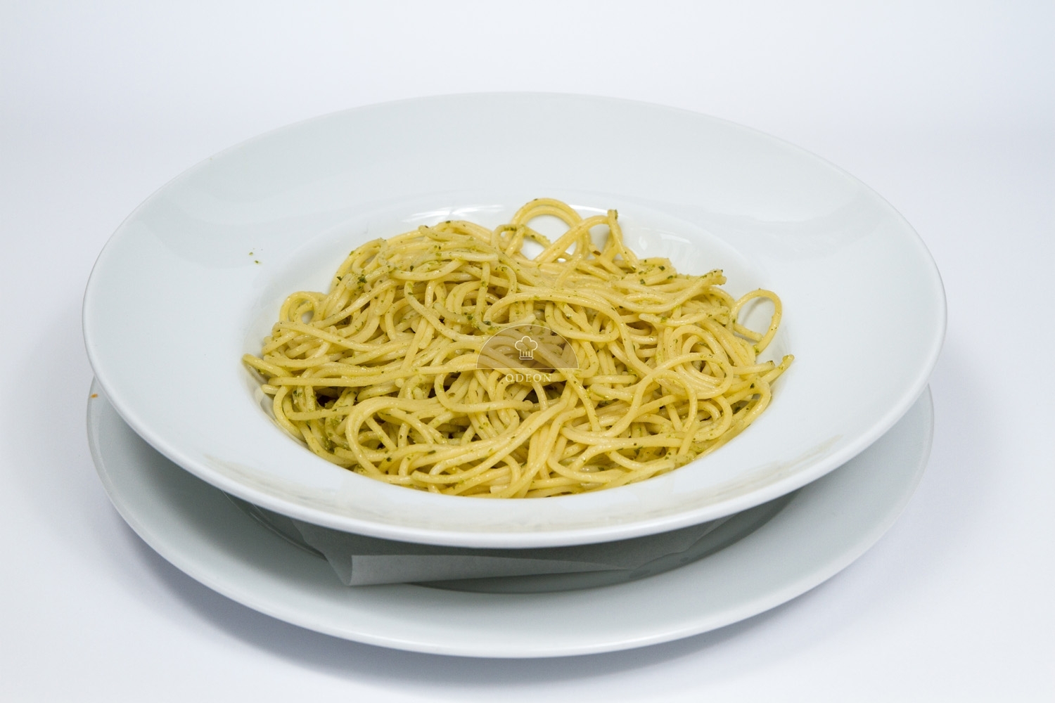 Spaghetti cu sos pesto