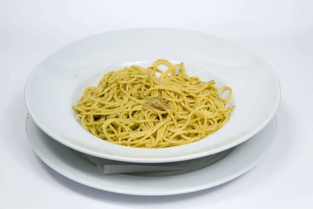 Spaghetti cu sos pesto
