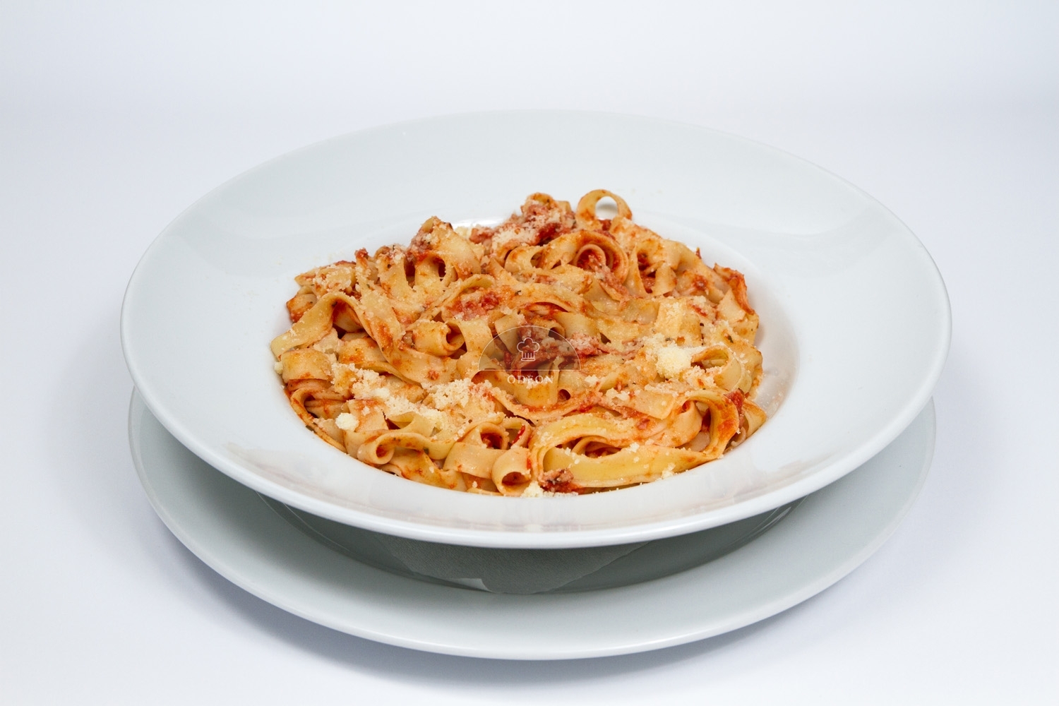 Tagliatelle cu sos roșu