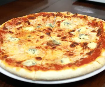 Pizza Quattro Formaggi