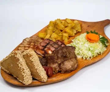 Platou țărănesc