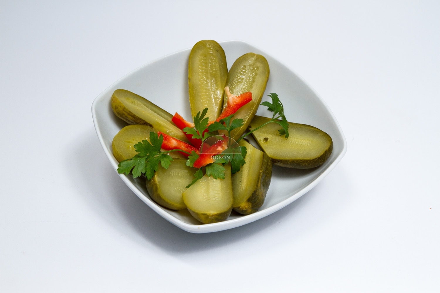 Salată de castraveți în oțet
